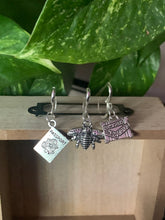 Load image into Gallery viewer, WanderlustBee Stitch Marker Set