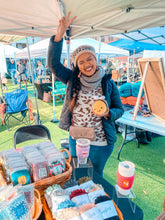 Load image into Gallery viewer, Original Wanda Bee